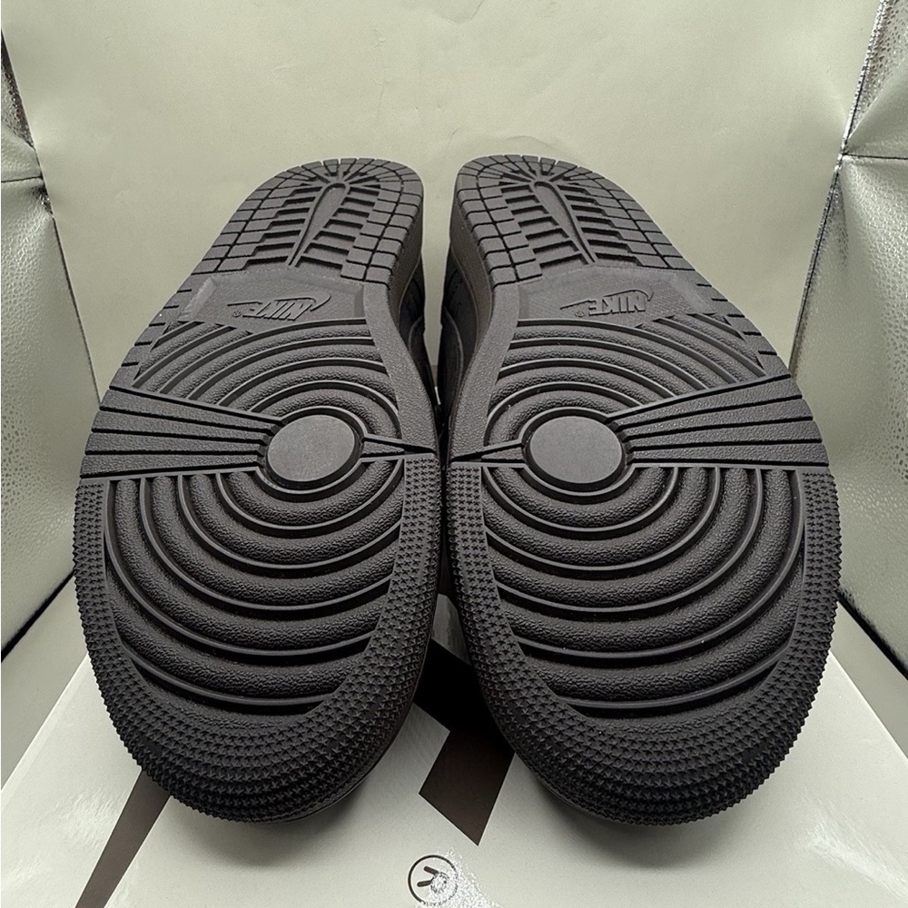 JORDAN 1 LOW TRAVIS SCOTT VELVET BROWN SIZE - Picture 1 of 5